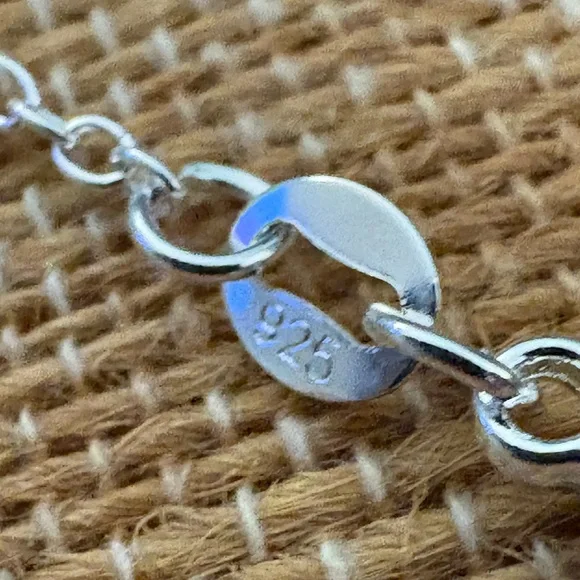 Hexagonal Stone or Crystal Pendant on 925 Sterling Silver Chain. - Picture 16 of 16